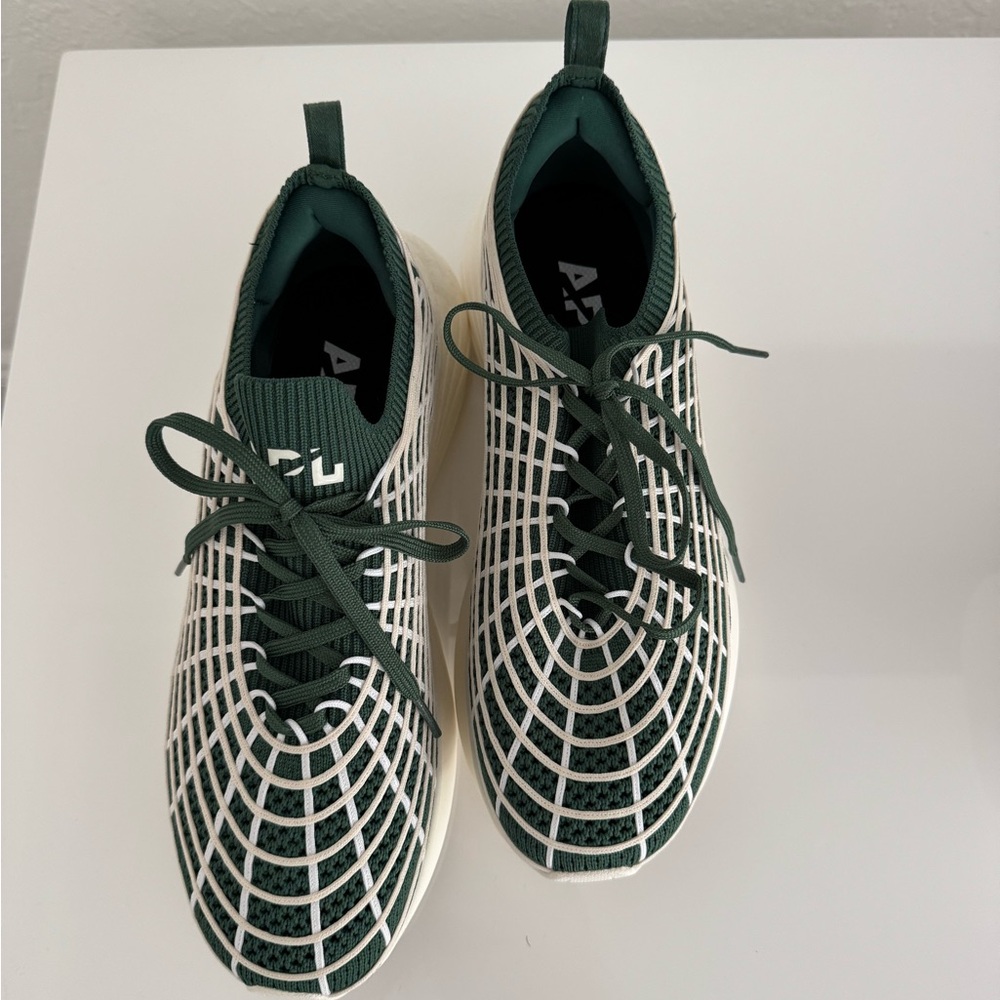 APL Zipline Sneaker size 9 worn once